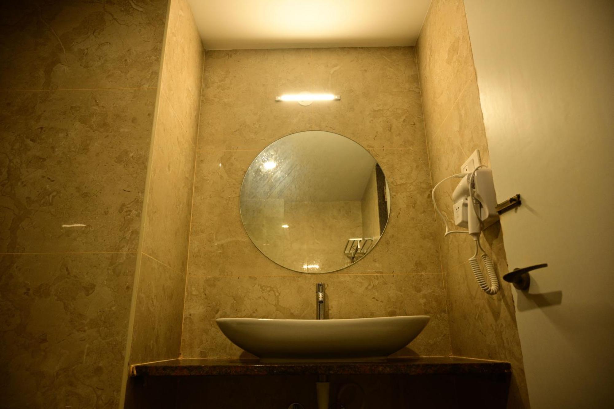 Hotel Dwaraka Kaglipur Buitenkant foto